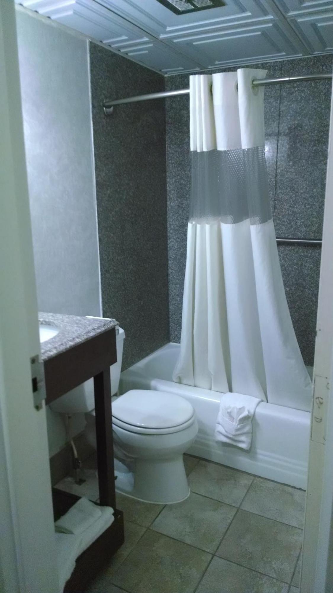 Red Carpet Inn & Suites 에벤스버그 객실 사진