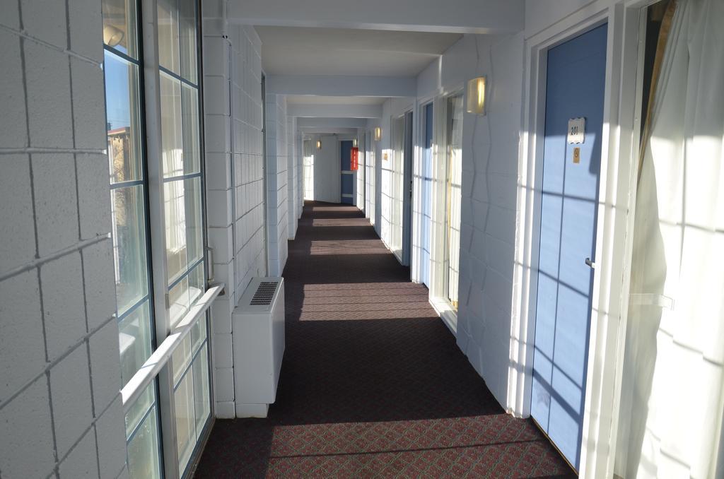 Red Carpet Inn & Suites 에벤스버그 외부 사진